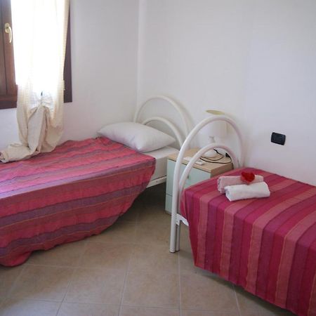 Villetta Indipendente Fronte Spiaggia Villa Budoni Exterior foto