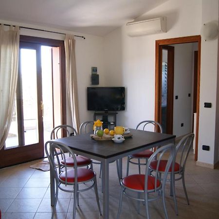 Villetta Indipendente Fronte Spiaggia Villa Budoni Exterior foto