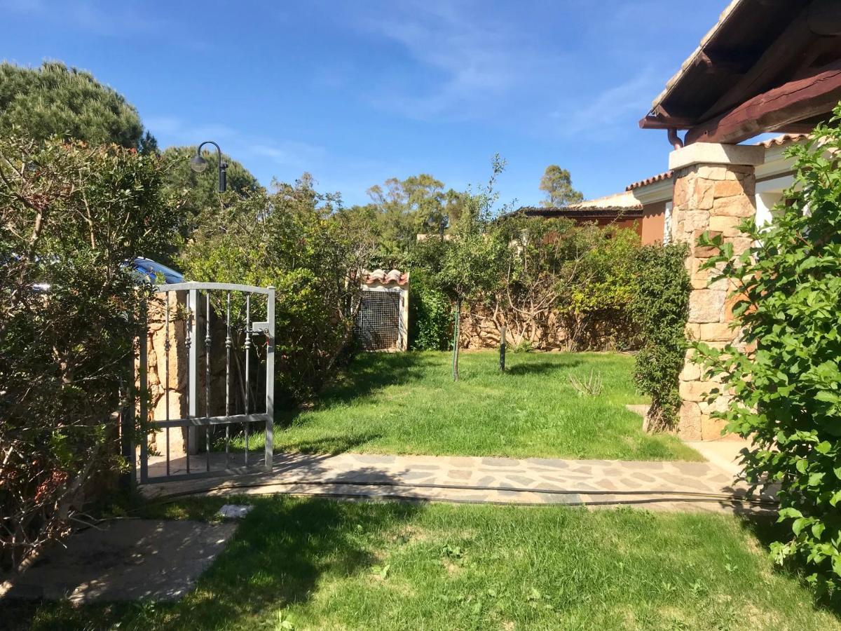 Villetta Indipendente Fronte Spiaggia Villa Budoni Exterior foto