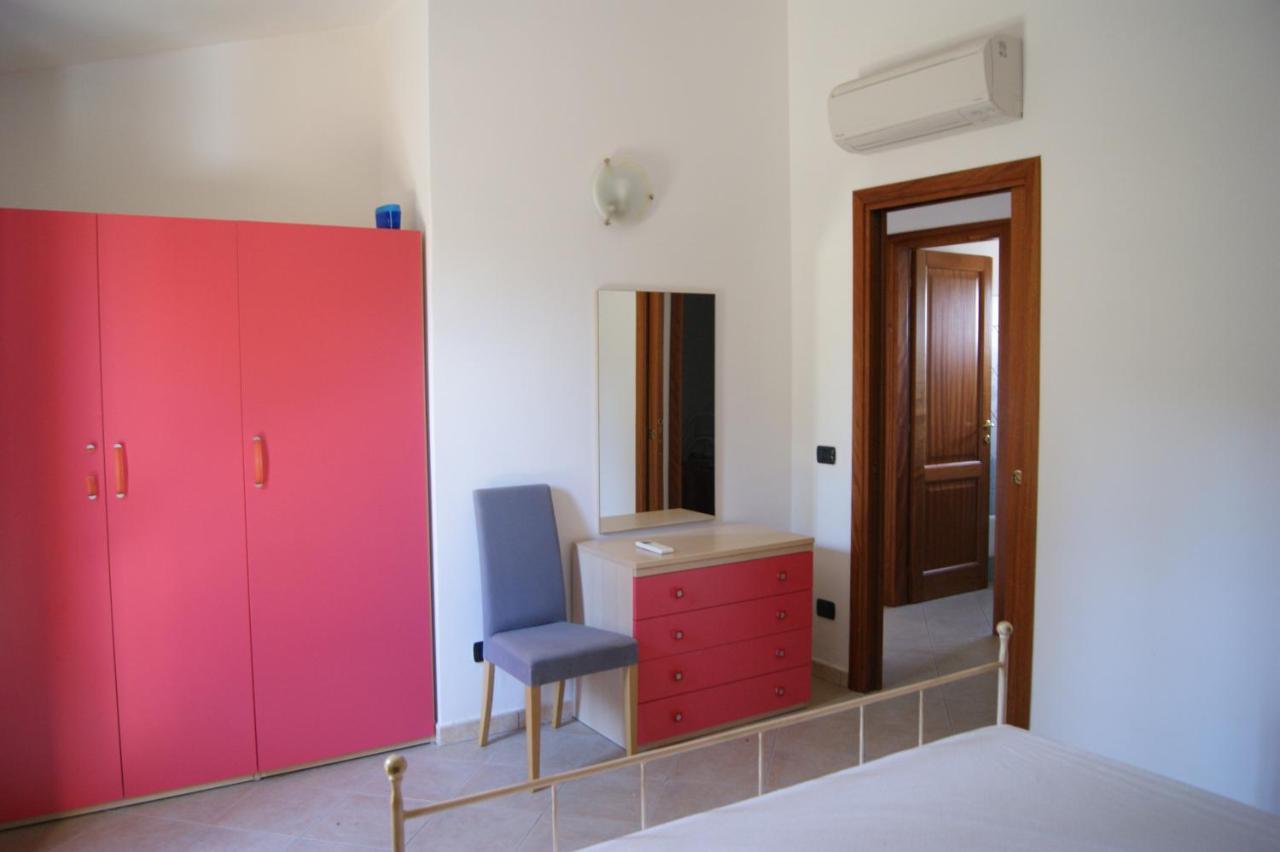 Villetta Indipendente Fronte Spiaggia Villa Budoni Exterior foto