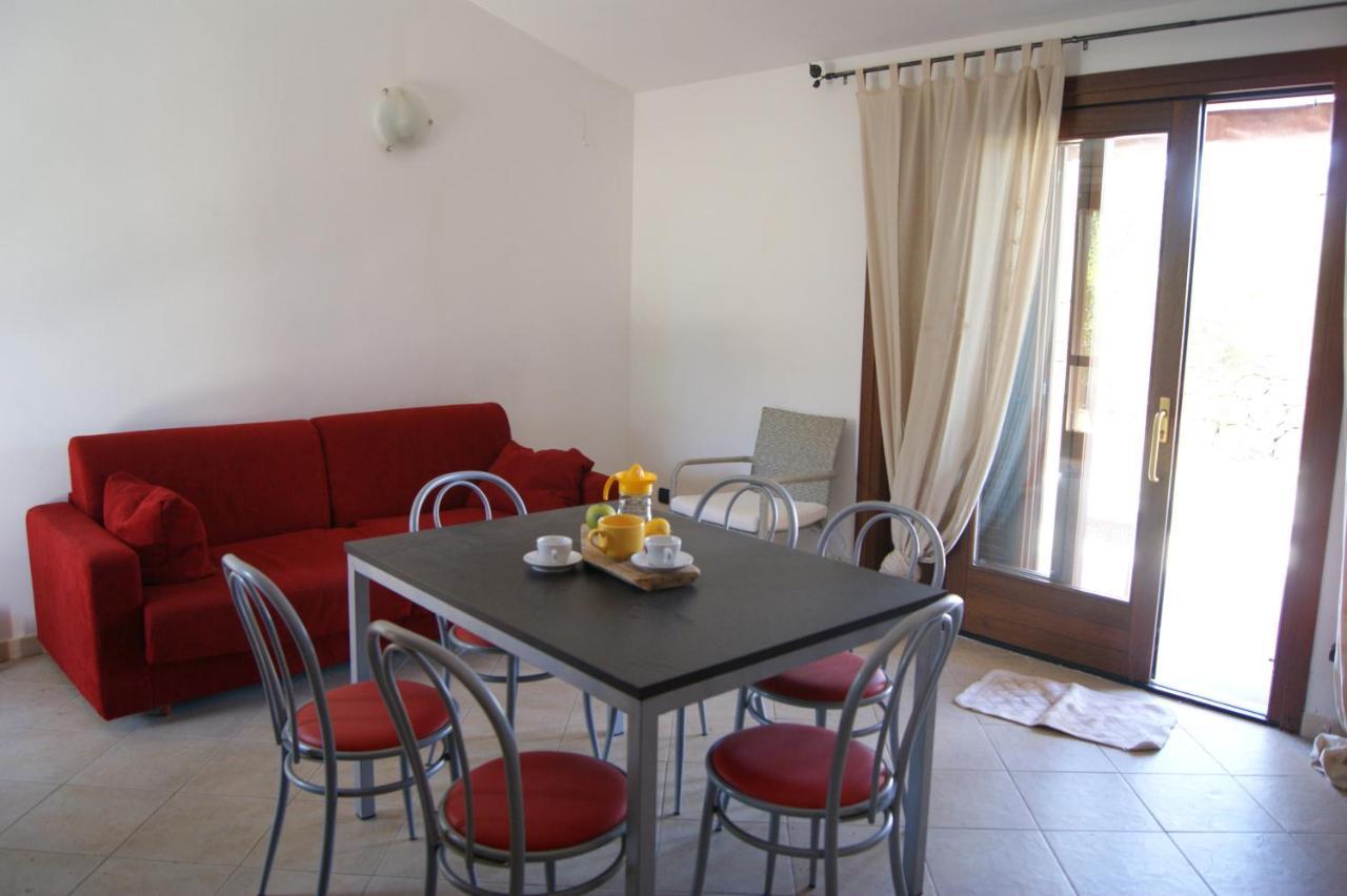 Villetta Indipendente Fronte Spiaggia Villa Budoni Exterior foto